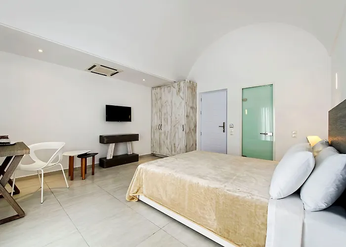 Cavo Bianco Boutique & Hotel 5*