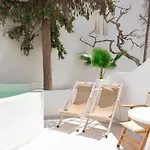 Cavo Bianco Boutique & Hotel Kamári