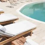 Cavo Bianco Boutique & 5* Kamári
