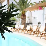 Cavo Bianco Boutique & 5* Kamári