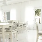 Cavo Bianco Boutique & Hotel Kamári