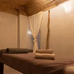 Cavo Bianco Boutique & Kamári