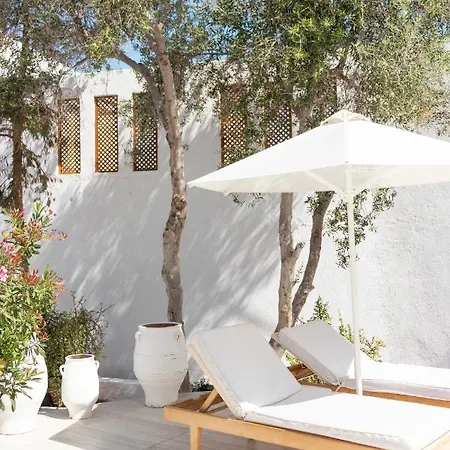 מלון Cavo Bianco Boutique & 5*
