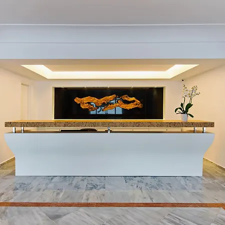 Cavo Bianco Boutique & 5* Kamári