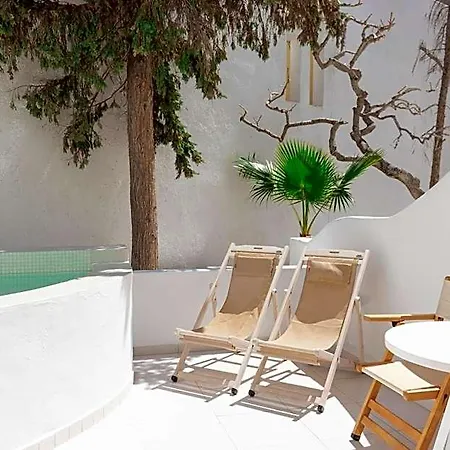 Cavo Bianco Boutique & 5* Kamári