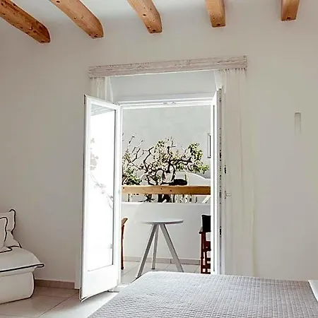 Cavo Bianco Boutique & Hotel Kamári