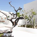 Отель Cavo Bianco Boutique & Камари