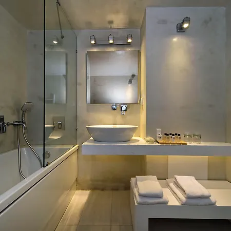Cavo Bianco Boutique & Kamari (Santorini)