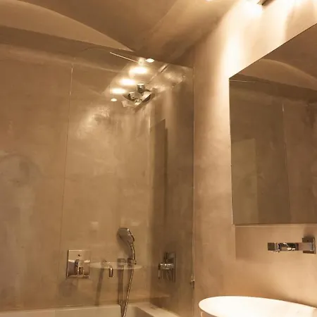 Cavo Bianco Boutique & 5* Kamari (Santorini)
