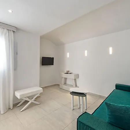 Cavo Bianco Boutique & Kamári