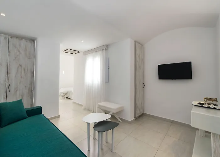 Cavo Bianco Boutique & 5* Kamári